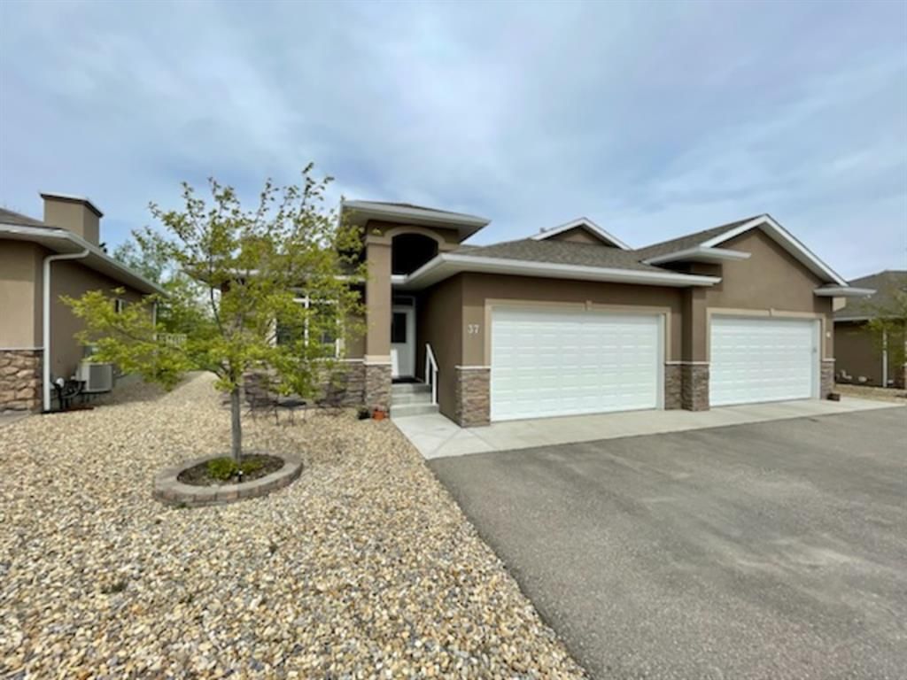 I have sold a property at 37 River Heights VIEW in Cochrane
